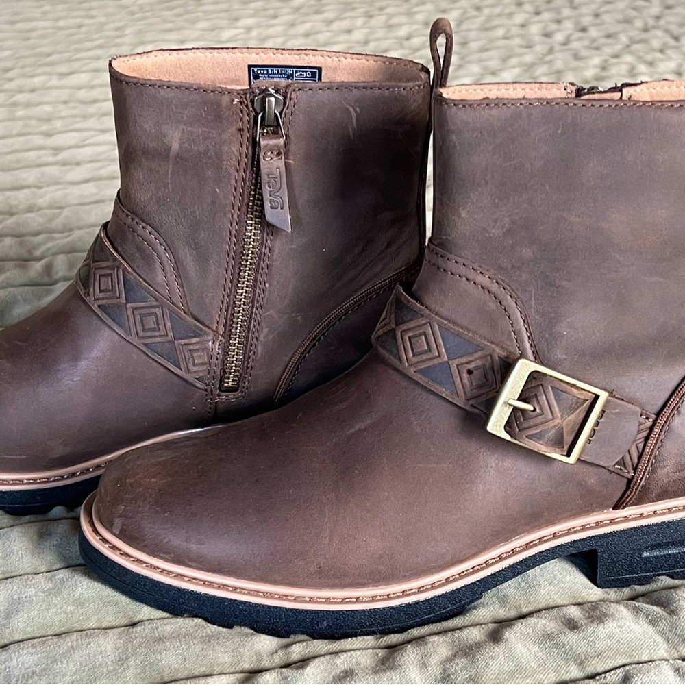 Teva Rowanda Waterproof Women’s Boots